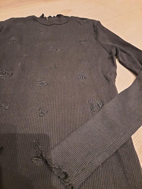 Slušne tricko, zara,140