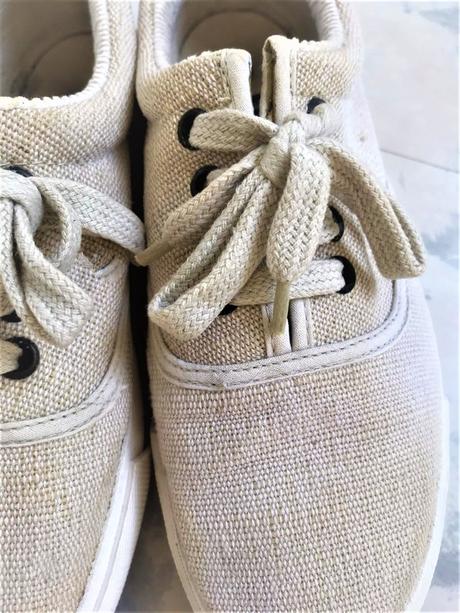 Ľanové tenisky, 37