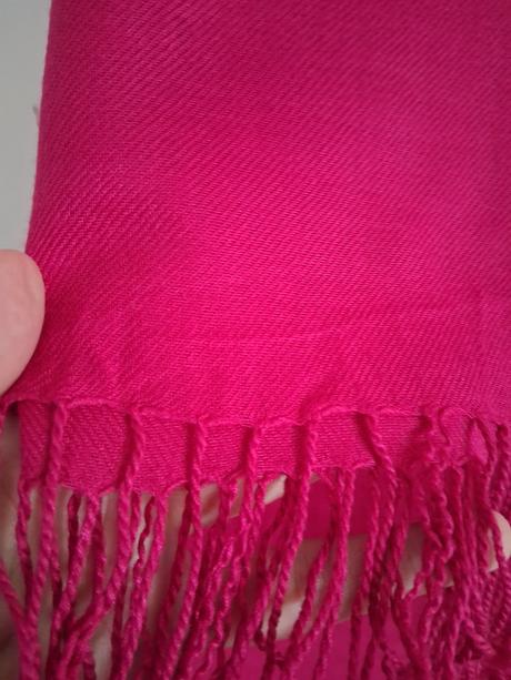 Cyklámenova šatka, 