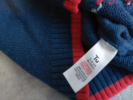 Vianočný sveter zn.tu veľ.98-104, 104