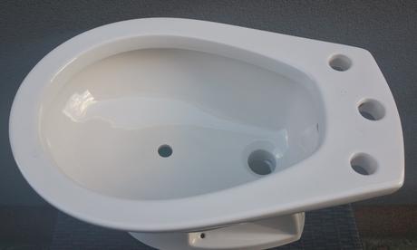 Bidet - dobrý stav, nebol namontovaný,