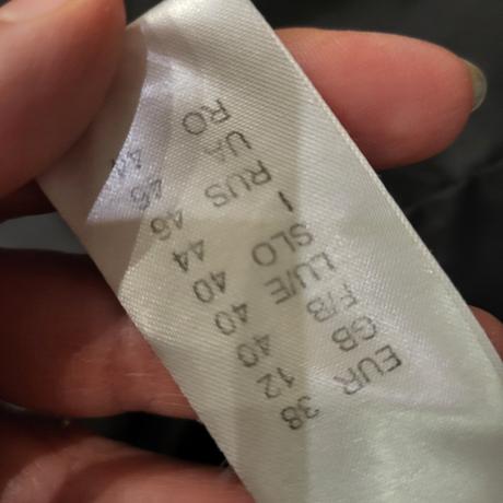 38 trenchcoat s puff rukavmi, 38