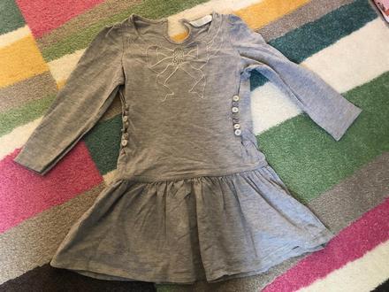 Rozkošne saty 3-4 r, 110