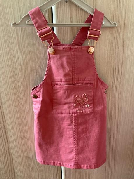 Šaty na tračky, 86