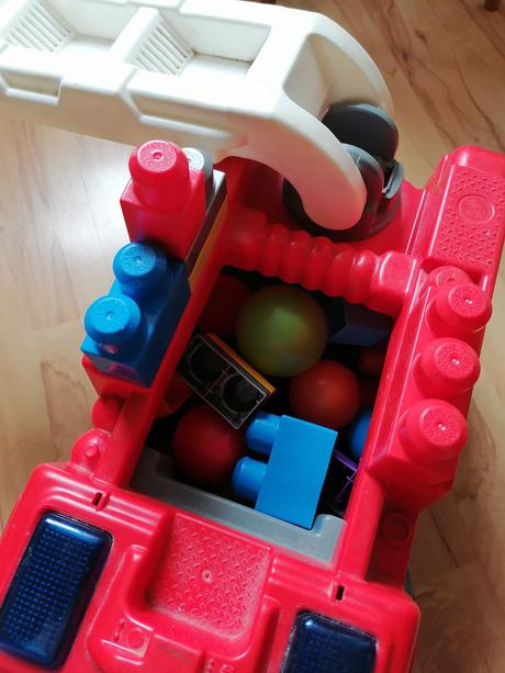 Požiarnické auto + veľké kocky, loptičky, 