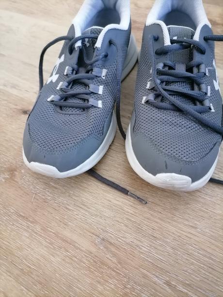 Tenisky zn. under armour, 37