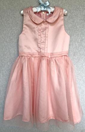 Šaty s tilovou sukňou, 128