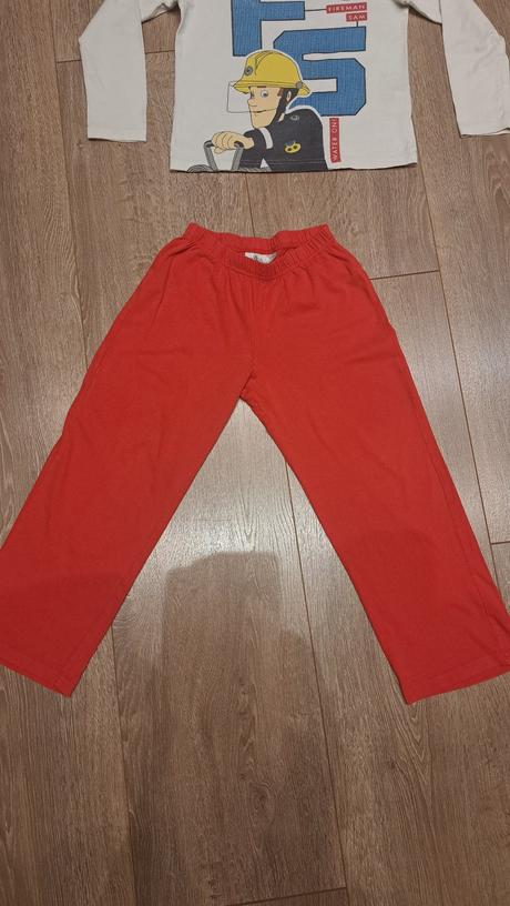 Pyžamo požiarnik sam, 122