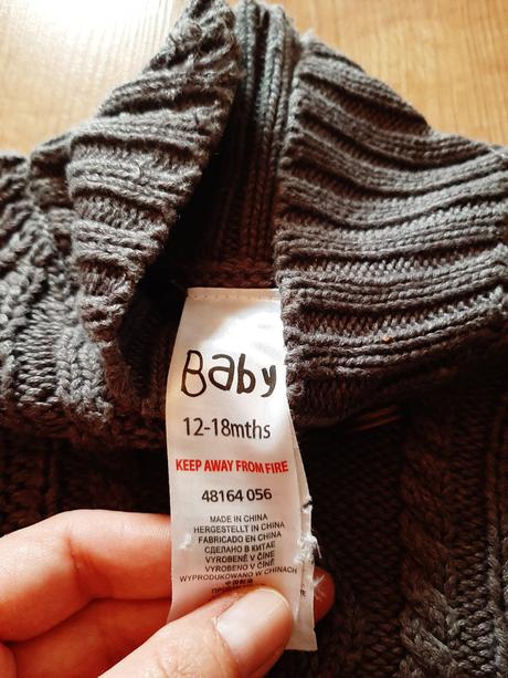 Svetrik s golierikom, 98