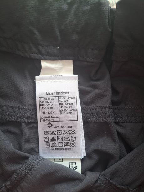 Turistické odopínateľné nohavice 2v1 quechua, 146