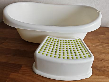 Ikea vanička a stupienok,