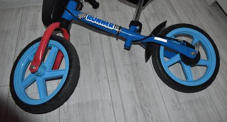 Detské odrážadlo runner s brzdou a košíkom,