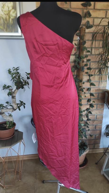 Cervene malinove satenove saty asos, 38