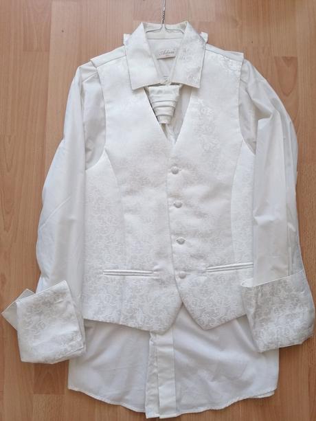 Svadobná košeľa a vesta, 42