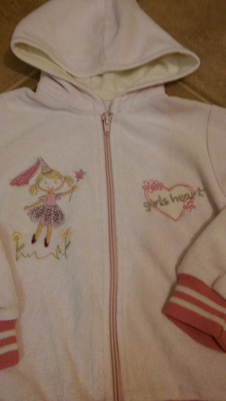 Teplackova supravka s dievcatkom, 104