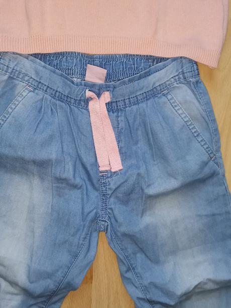 Mikinka plus rifle, 116