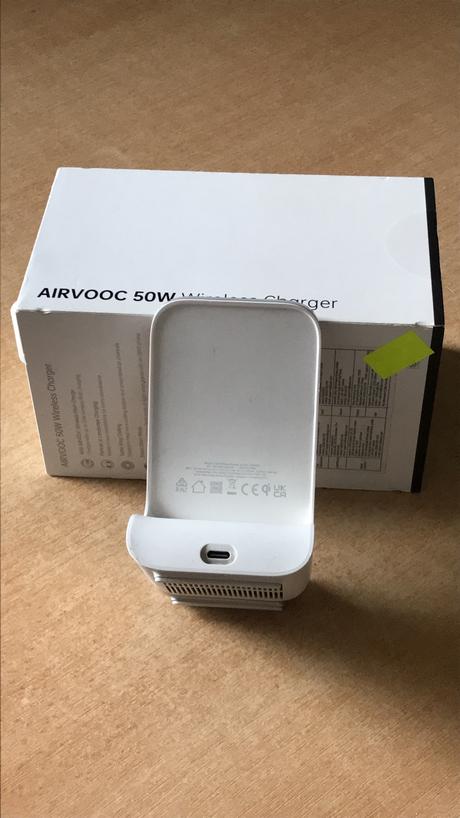 Oppo airvooc 50w wireless charger,