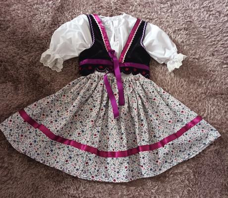 Dievčenský kroj 146/152, 146