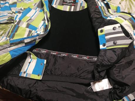 Lyžiarska bunda s čiapkou, s