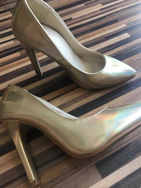 Zlaté lodičky, azaléia,35