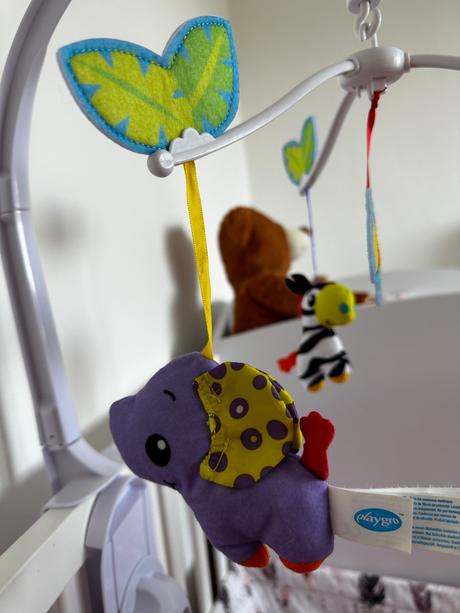 Kolotoč nad postieľku, 