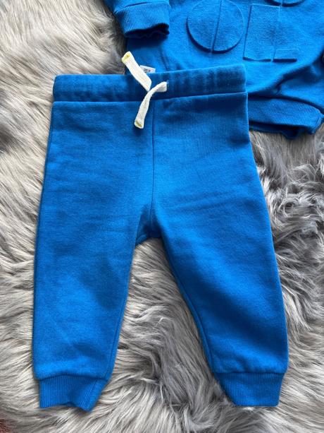 Tepláková súprava, 74