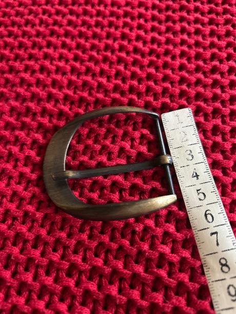 Pracka kovová na opasok, 