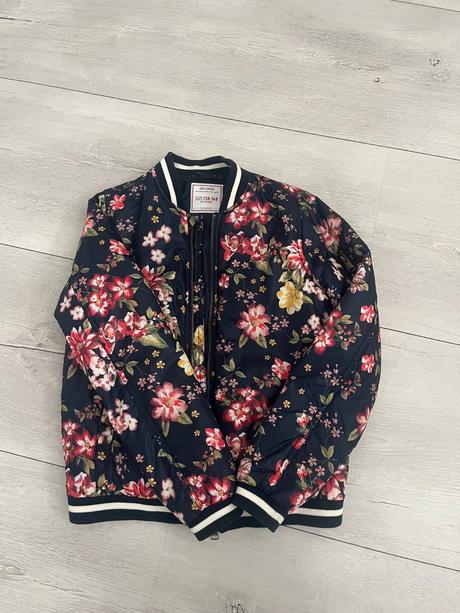 Dievcenska bomber, takko,158