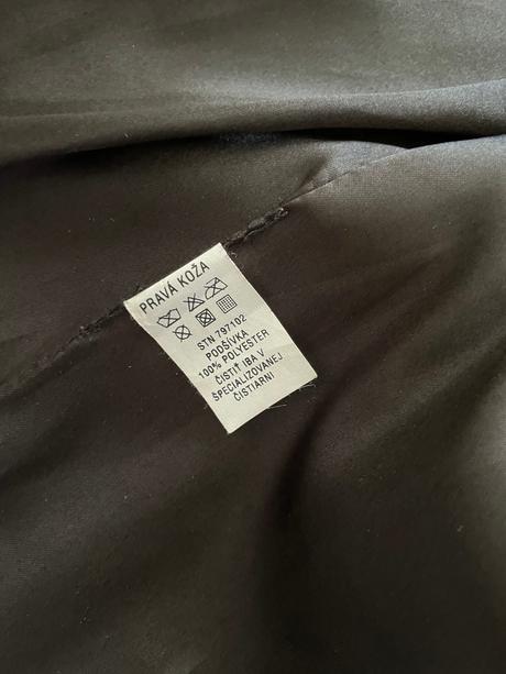 Prava kožena bunda, 40