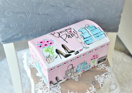 Šperkovnica so zrkadlom, 