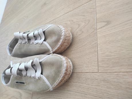 Raz vzaté love moschino, 38