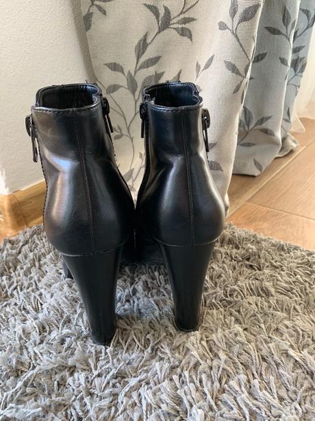 Kotničky, graceland,38