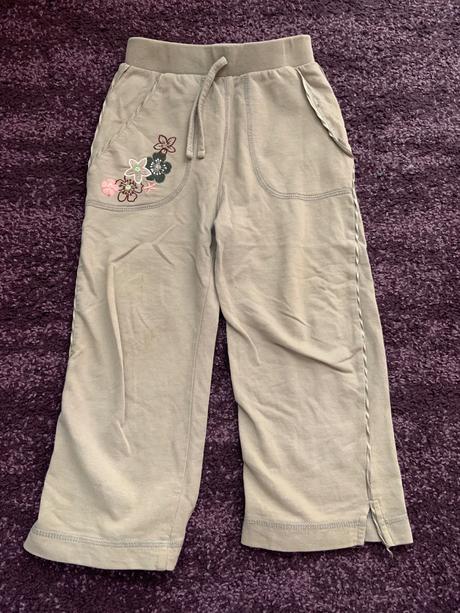 Pohodlné 3/4 tepláky, adams,128