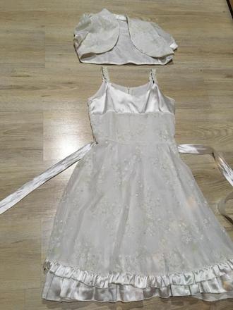 Zaujímavé saty146, 146