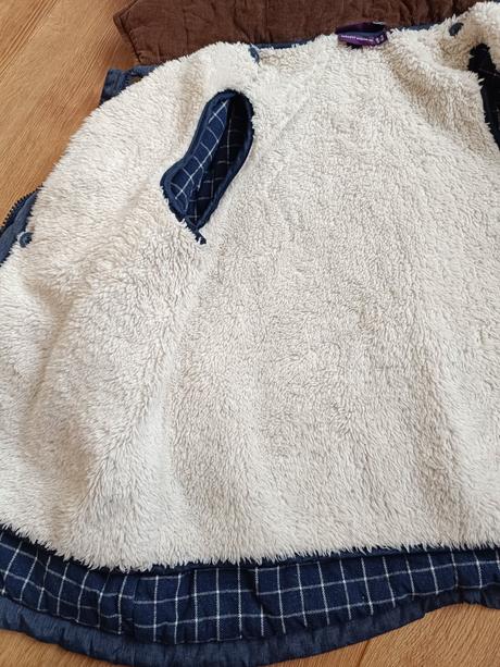 Tmavomodra vetrovka 116, 116