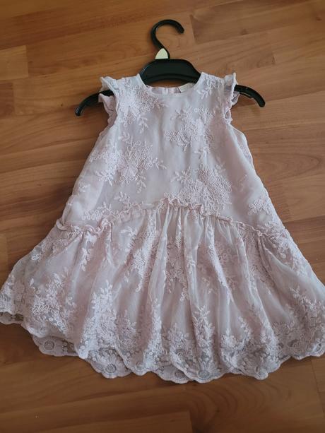 Krasne saty, reserved,80