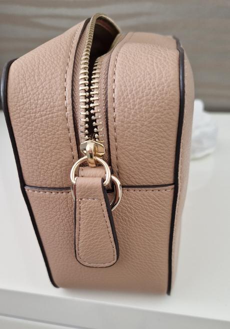 Kabelka guesd, guess