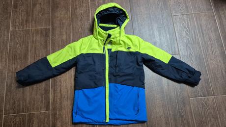 Lyžiarska bunda zn. 4f v. 158, 158