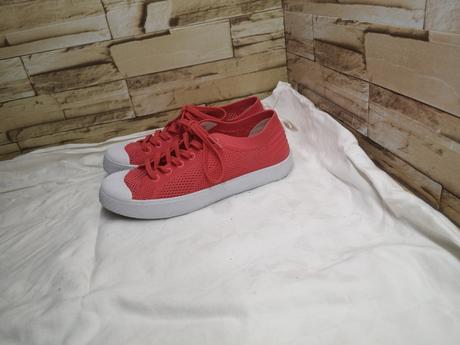 Palladium  36 - dámske dierkované tenisky, 36