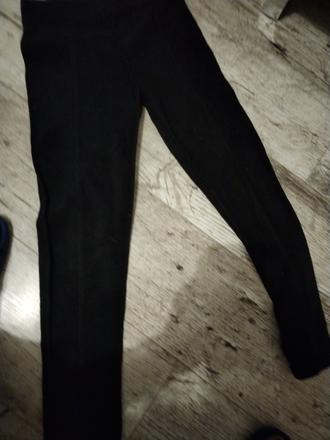 Legíny, primark,128