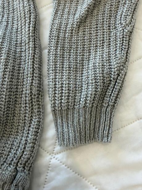 Laura scott sivý pletený sveter, l