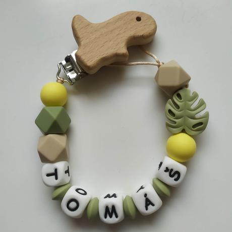 Retiazka na cumlík s menom pre chlapčeka, 