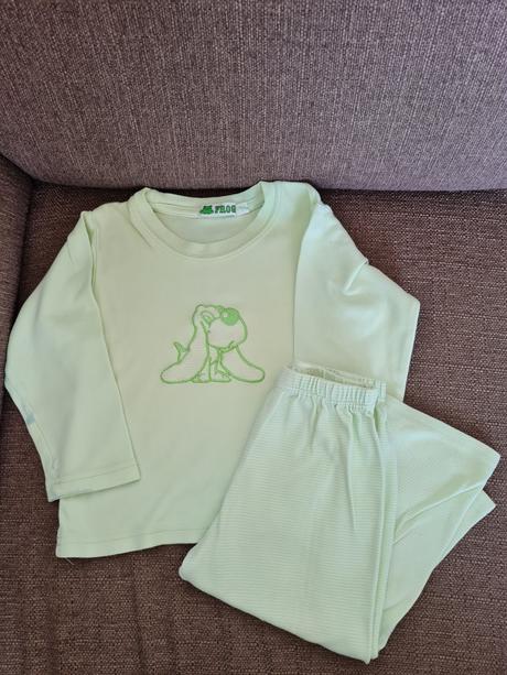 Pyžamo, frog,110