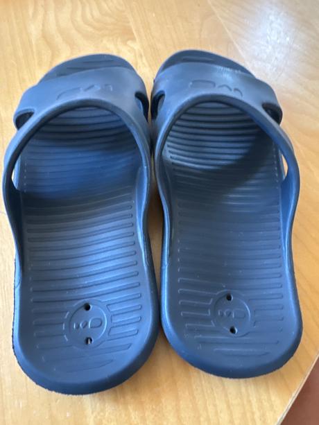 Decathlon slapky, decathlon,35