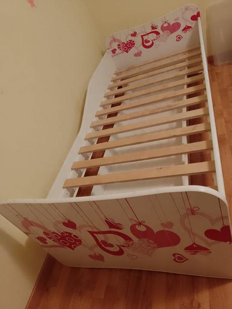 Detská posteľ s roštom a periniakom., šírka (cm): 80,dĺžka (cm): 160
