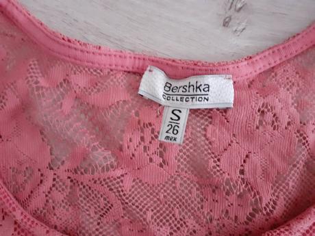 Čipkovaný crop top, bershka,xs
