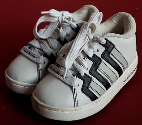 Botasky s kolieskami, 32