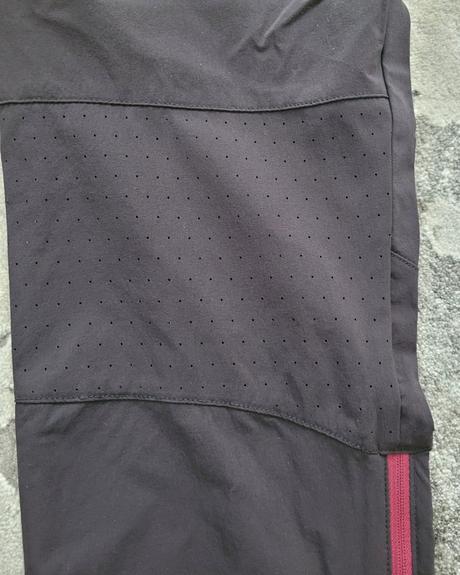 Dámske turisticke nohavice 2v1, decathlon,s