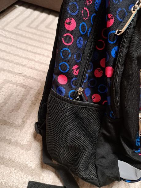 Školská taška street,