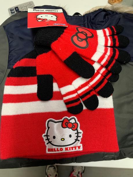 Hello kitty ciapka, disney,92